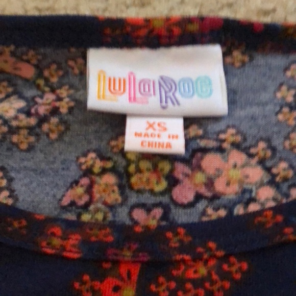 LuLaRoe Irma Top - Picture 2 of 4